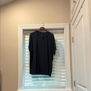 lululemon athletica  Fundamental Navy Short Sleeve Tee